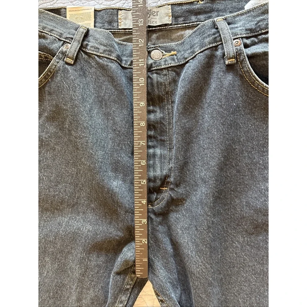 Wrangler Authentics Men's 38x32 Jeans NWT ZM100ST